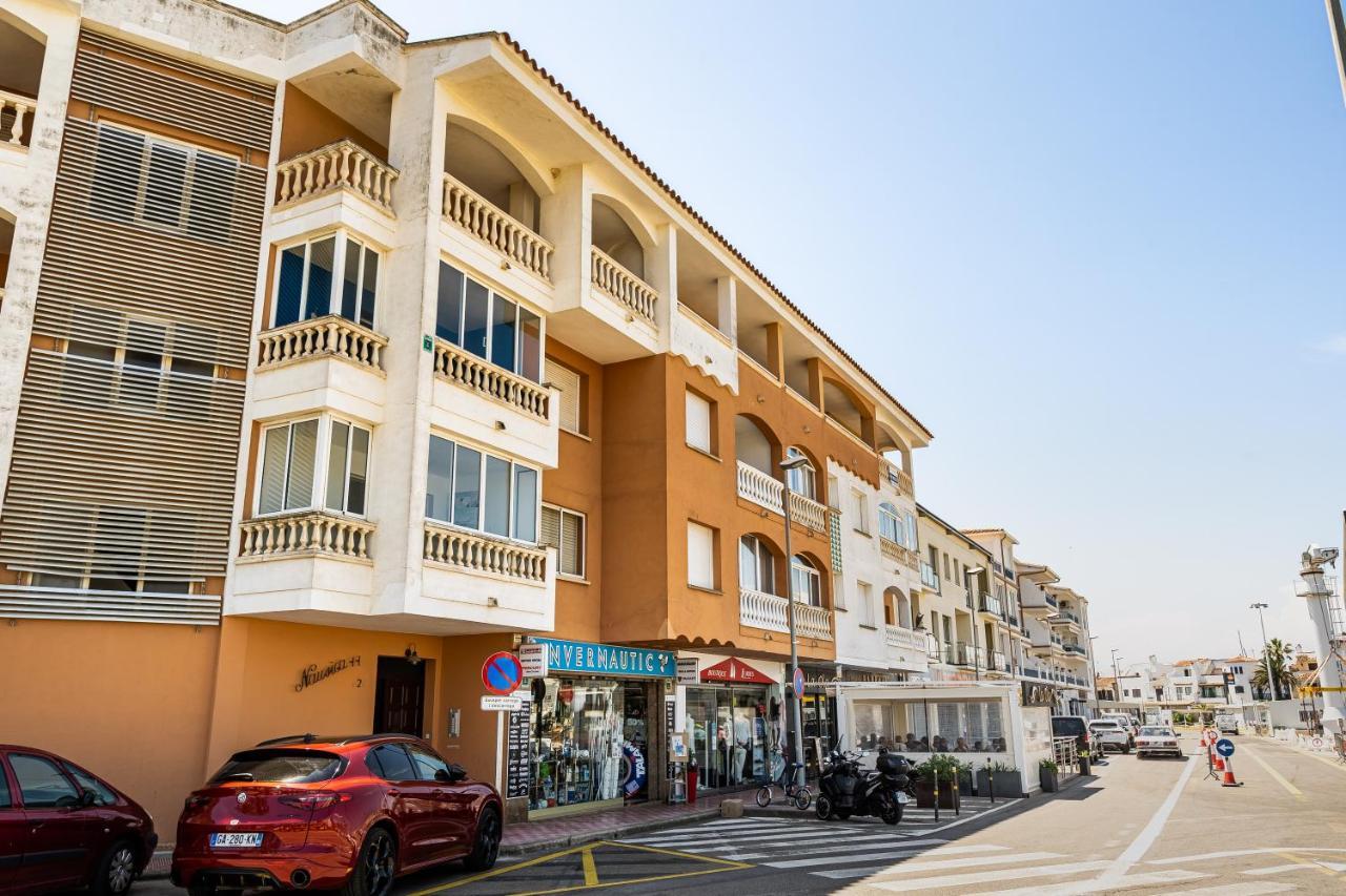 Welcs Apartamento 010 Emp Con Vistas Al Puerto Empuriabrava Exterior photo